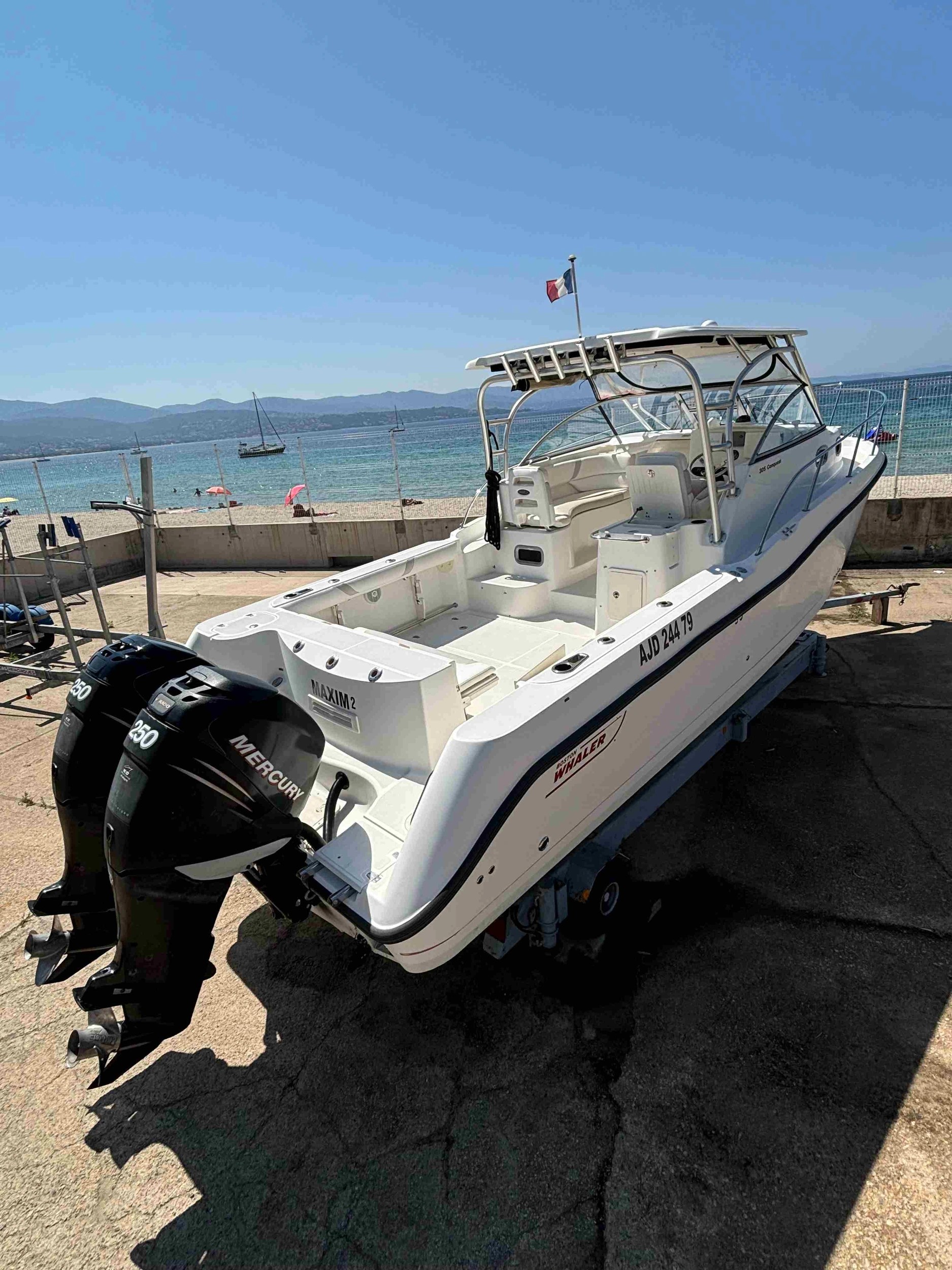 Boston Whaler 305 Conquest à vendre